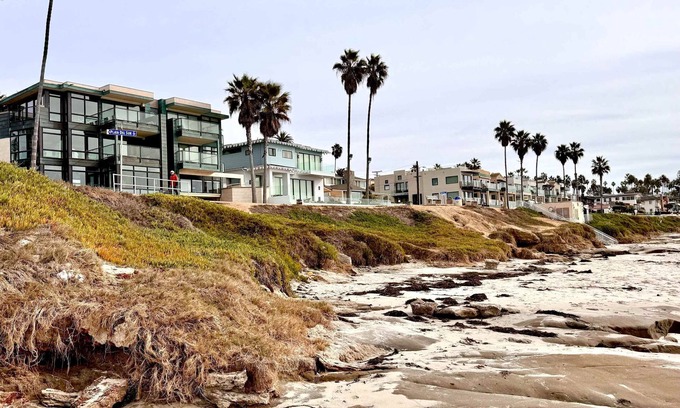 Beach Barber Tract House | La Jolla Ocean Front Escape