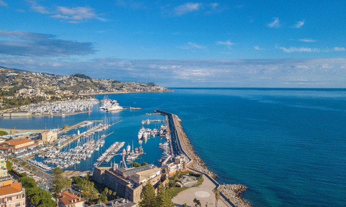 Sanremo House | La Lincolnia - with Garden and Seaview