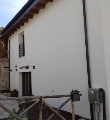 Aielli House | La Locanda n'gima all' ara