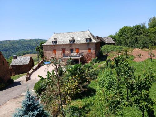 Villecomtal House | La loge d’Evelyne