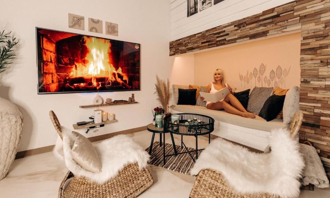 Blaimont Cabin | La Love Story