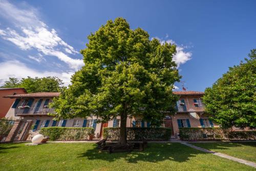 Guarene Bed & Breakfast | La Madernassa Resort - Casalora Dimora Storica di Charme