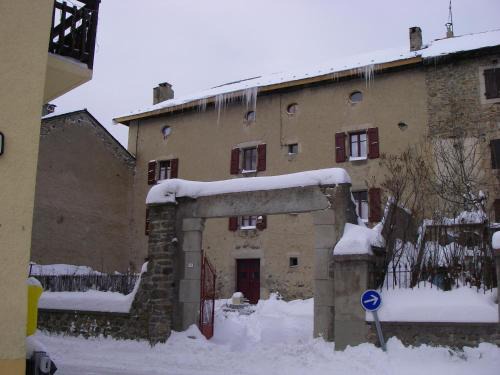 La Cabanasse House | La Maison Bleue