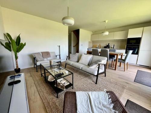 Dunkerque Centre House | La Maison Bleue, Jardin & Mer 300m
