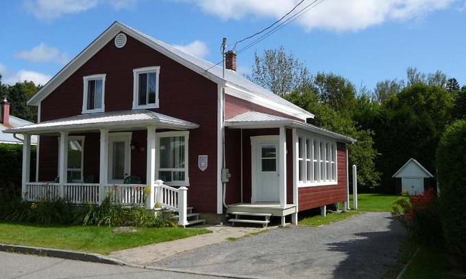 Baie-St-Paul House | La Maison Clarence