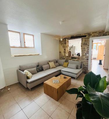 Frontenay House | La Maison Cosy