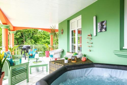 Riviere-Pilote Apartment | La maison créole