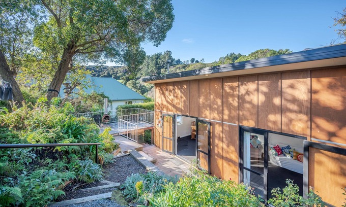 Akaroa House | La Maison de Manu Waiata - Akaroa Holiday Home