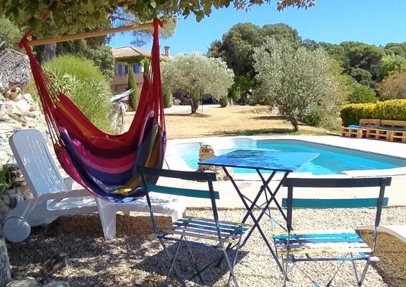 Pertuis House | La maison de Nazig