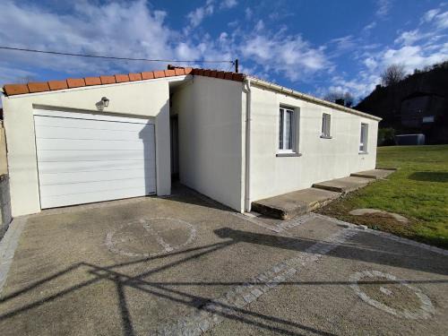 Lourdes House | La Maison des Rosiers