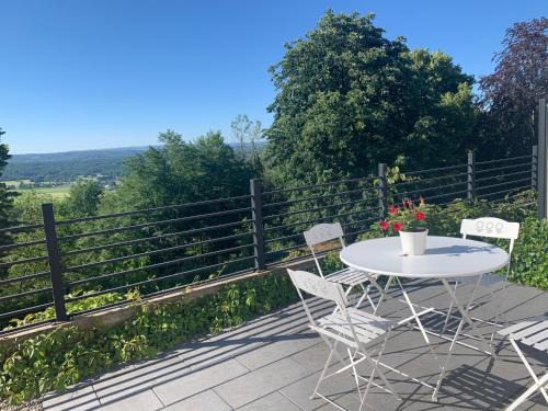 Fontain House | la Maison du fort de Fontain maison cosy vue magnifique sur les Montagnes du Jura