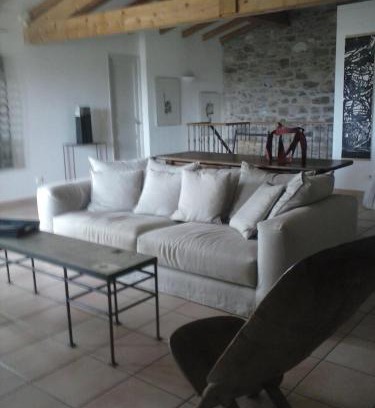Conilhac-Corbieres Bed & Breakfast | La Maison Du Ruisseau