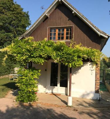 Saint-Pierre-du-Vauvray House | La maison des pêcheurs