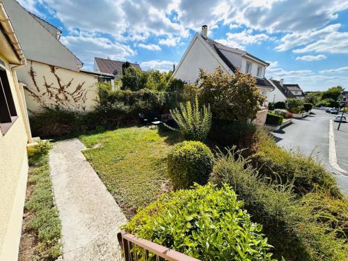 Reims House | La Maison Salzbourg 8 personnes Paisible