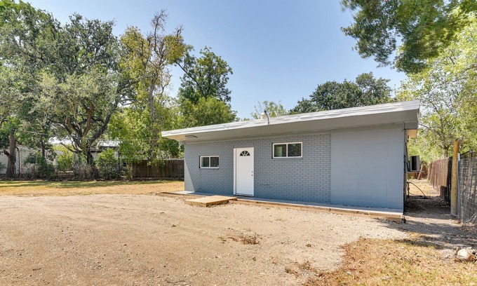 La Marque House | La Marque Vacation Rental: 13 Mi to Galveston!