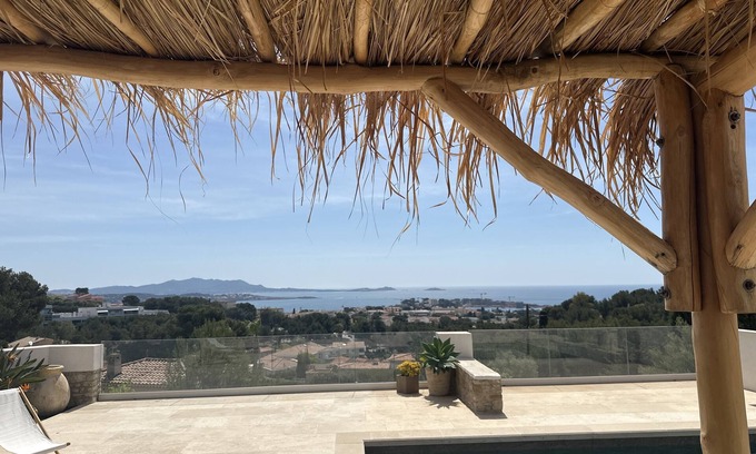 Bandol House | La Mer Plein les Yeux ! Une Maison de Charme, un Emplacement Idéal