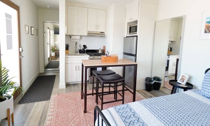 El Segundo Apartment | LA Modern Studio with Pool, BBQ Deck & Beaches