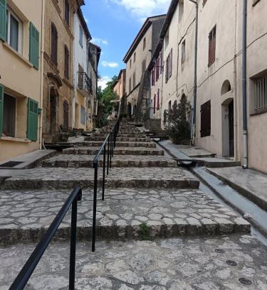 Saint-Chamas Apartment | La montée des Pénitents