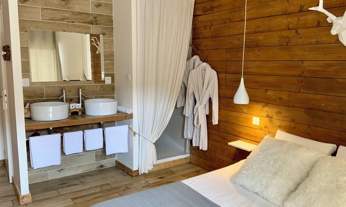 Agde Bed & Breakfast | La Perle du Voyageur