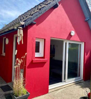 Cucq House | La petite maison rouge