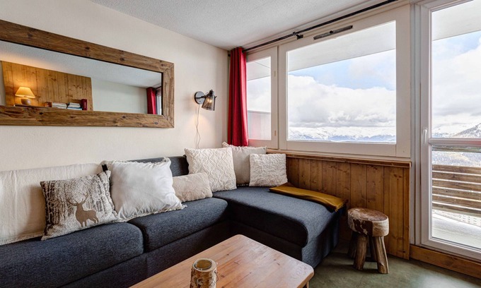 Aime Apartment | La Plagne 52 m2 promo March 19 short stays start foot runway