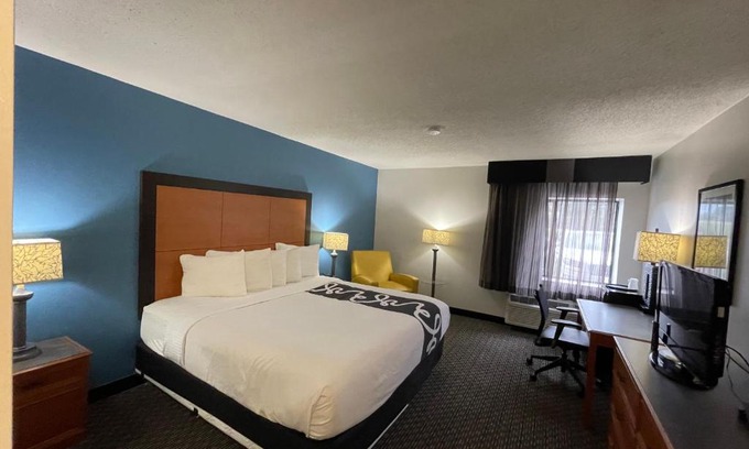 Baton Rouge Hotel | La Quinta by Wyndham Baton Rouge Siegen Lane