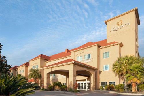 Flemington Hotel | La Quinta by Wyndham Hinesville - Fort Stewart
