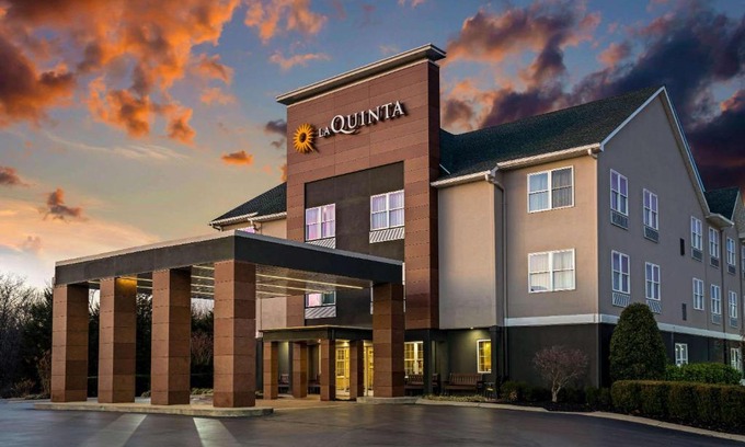 Lebanon Hotel | La Quinta by Wyndham Lebanon