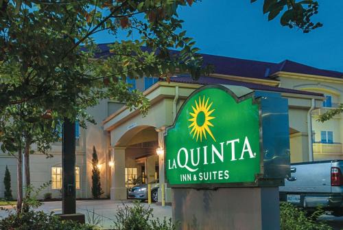 Slidell Hotel | La Quinta by Wyndham Slidell - North Shore Area