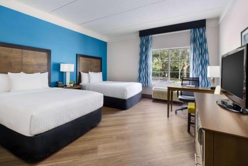 Limona Improvement Hotel | La Quinta by Wyndham Tampa Brandon Regency Park