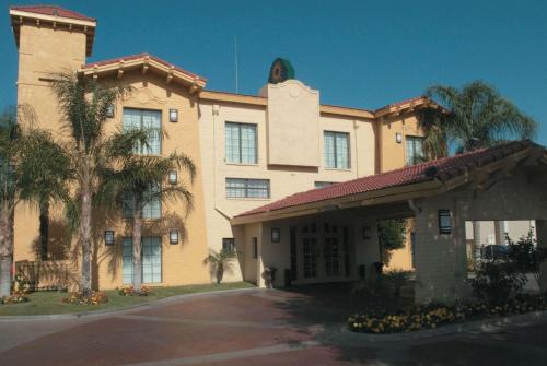 Bakersfield Hotel | La Quinta Inn by Wyndham Bakersfield South