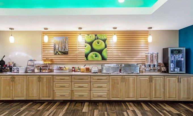 Grand Forks Hotel | La Quinta Inn & Suites by Wyndham Grand Forks