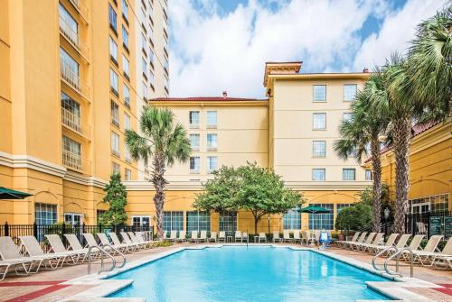 Downtown San Antonio Hotel | La Quinta Inn & Suites by Wyndham San Antonio Riverwalk