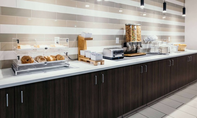Ankeny Hotel | La Quinta Inn & Suites by Wyndham Ankeny IA - Des Moines IA