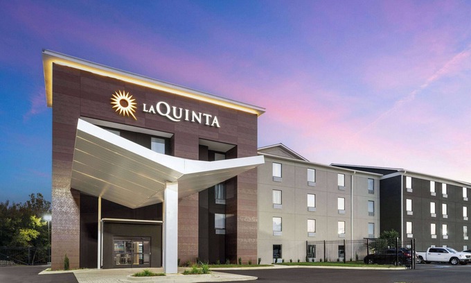 Memphis Hotel | La Quinta Inn & Suites by Wyndham Memphis I-240