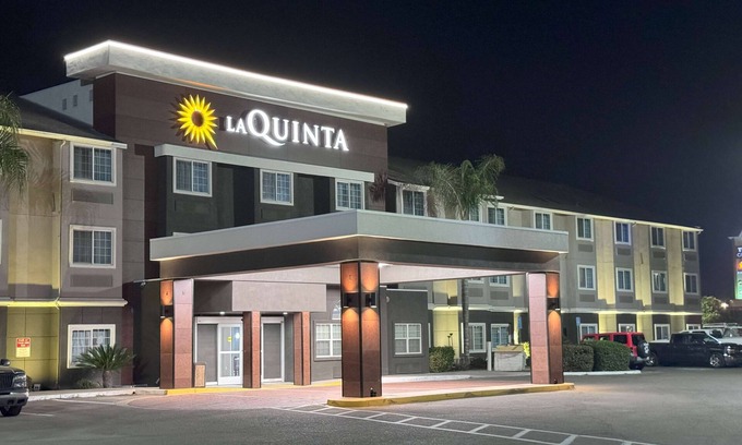 Tulare Hotel | La Quinta Inn & Suites by Wyndham Tulare