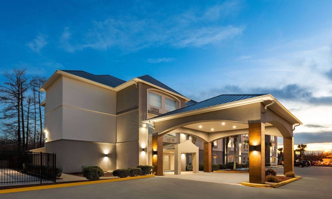 Bayou Cane Hotel | La Quinta Inn & Suites by Wyndham Houma