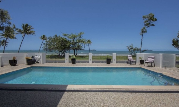 South Mission House | La Riviera No 1 South Mission Beach