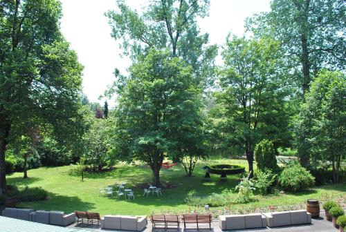 Florenville Hotel | La Roseraie. Gaume-Ardenne-lacuisine sur Semois.