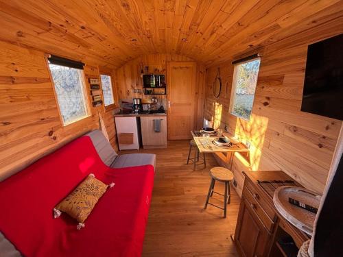 Saintes Apartment | La Roulotte Saintaise