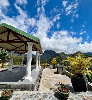 Bourg-Murat Villa | La Salazienne