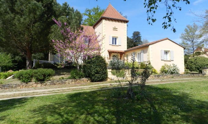 Carsac-Aillac Bed & Breakfast | La Sembelie