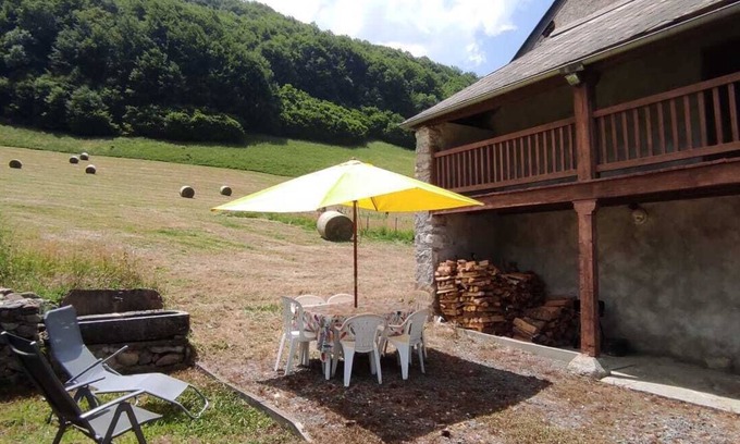 Campan House | La Séoube - vacation home for 7 in the mountains