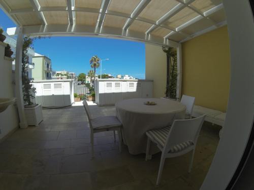Savelletri House | La Sguit