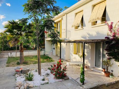 La Chamberte Apartment | La Suite de la Maison Jaune