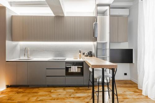 Quartier Sainte-Avoye Apartment | La Suite Parisienne