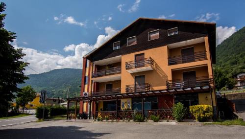 Chiuro Hotel | La Svolta