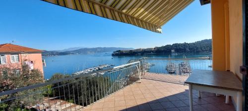 Le Grazie House | La Terrazza sulla baia di Le Grazie