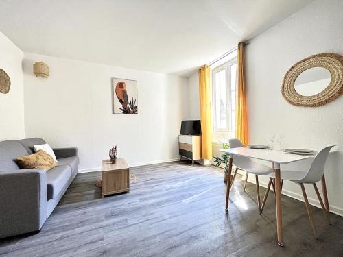 Romans-sur-Isere Apartment | La Topaze Jaune - Romans