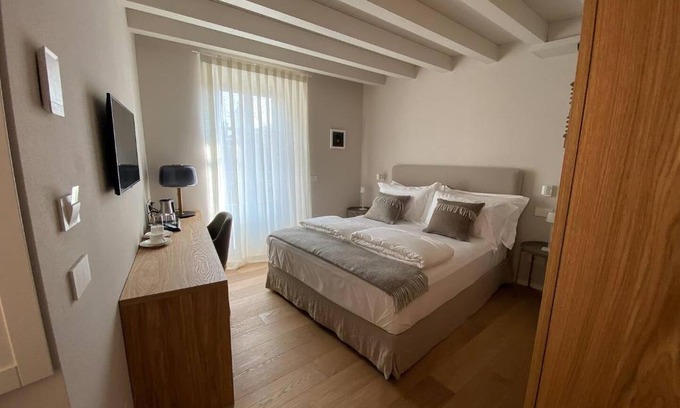 Belgirate Apartment | La torre